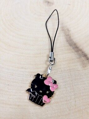 2/$20 Brand New Hello Kitty Black Heart Muffin Key & Phone Charms Keychain